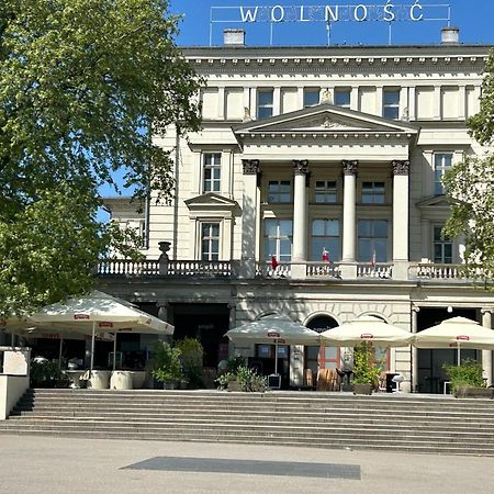 Apartamenty Pl. Wolnosci 6 Poznan Bagian luar foto