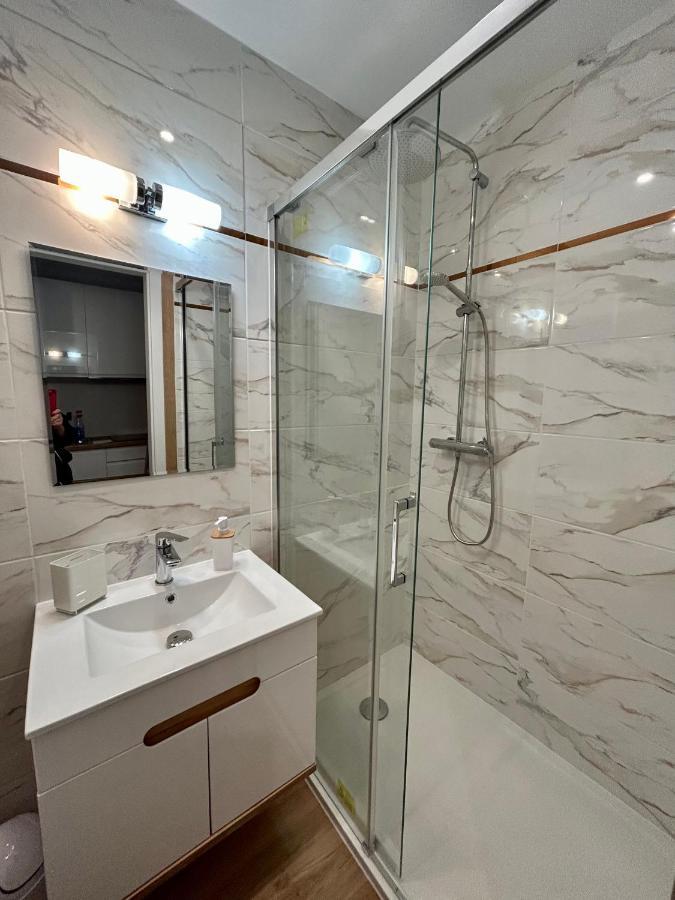 Apartamenty Pl. Wolnosci 6 Poznan Bagian luar foto
