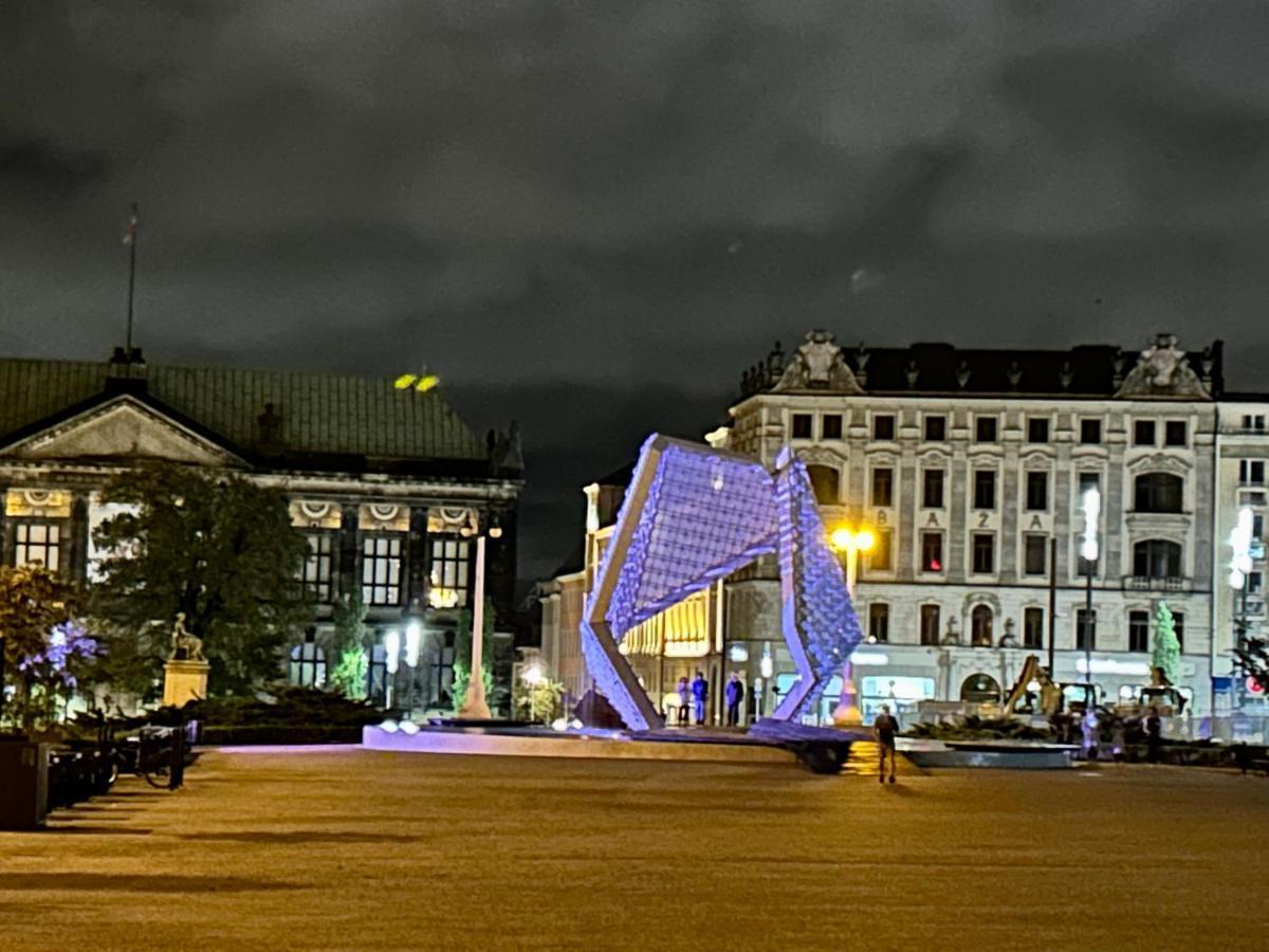 Apartamenty Pl. Wolnosci 6 Poznan Bagian luar foto